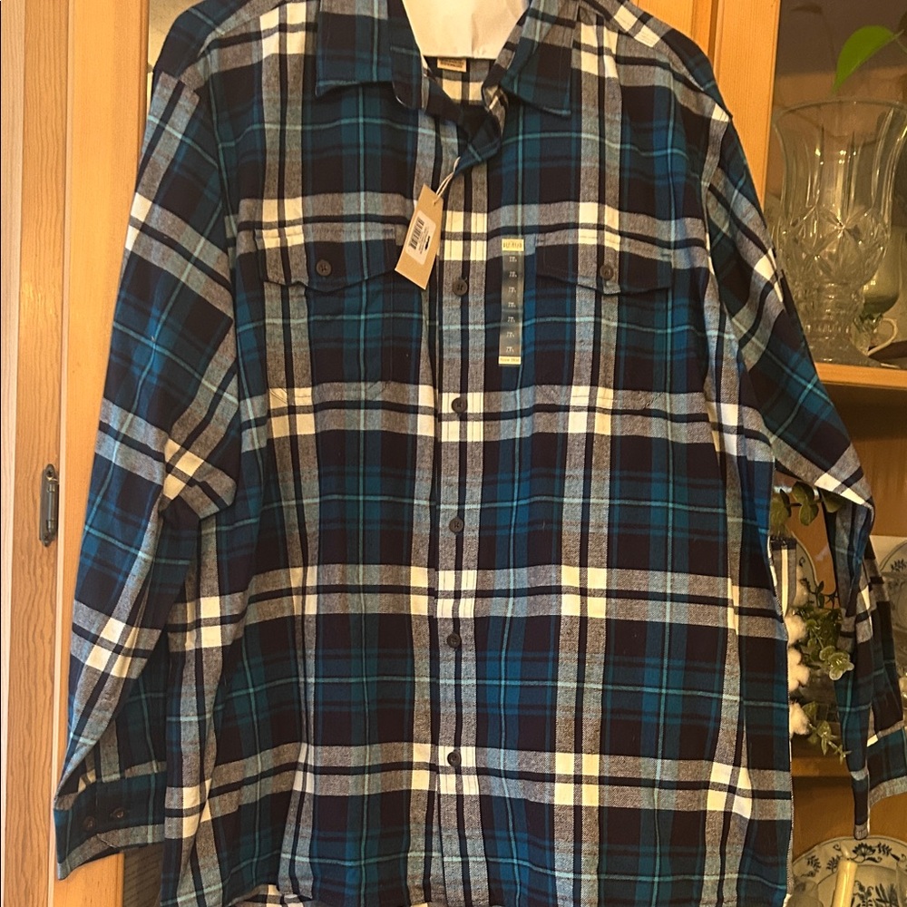 Red Head Brand Co. Flannel Plaid Button-Down Shirt in Blue and Black
